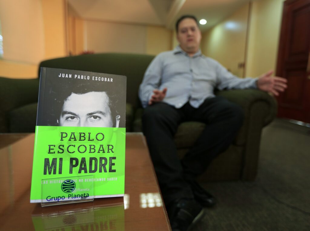 Chuano Pablo Escabaro vardas priverčia suklusti. Prieš du dešimtmečius nužudyto narkotikų barono gyvenimas apipintas daugybe šiurpą keliančių istorijų.